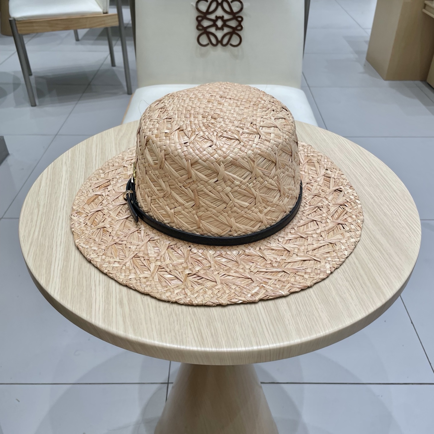 Chanel香奈儿新款高档手工编织拉菲草帽薄款夏季防晒帽男女士平顶礼帽太阳帽