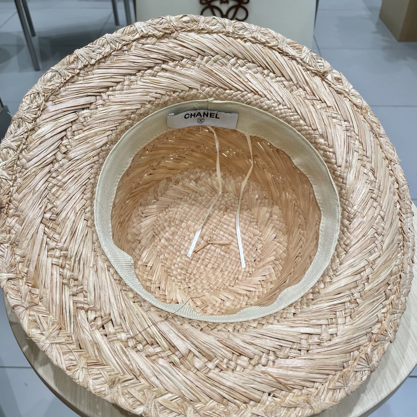 Chanel香奈儿新款高档手工编织拉菲草帽薄款夏季防晒帽男女士平顶礼帽太阳帽