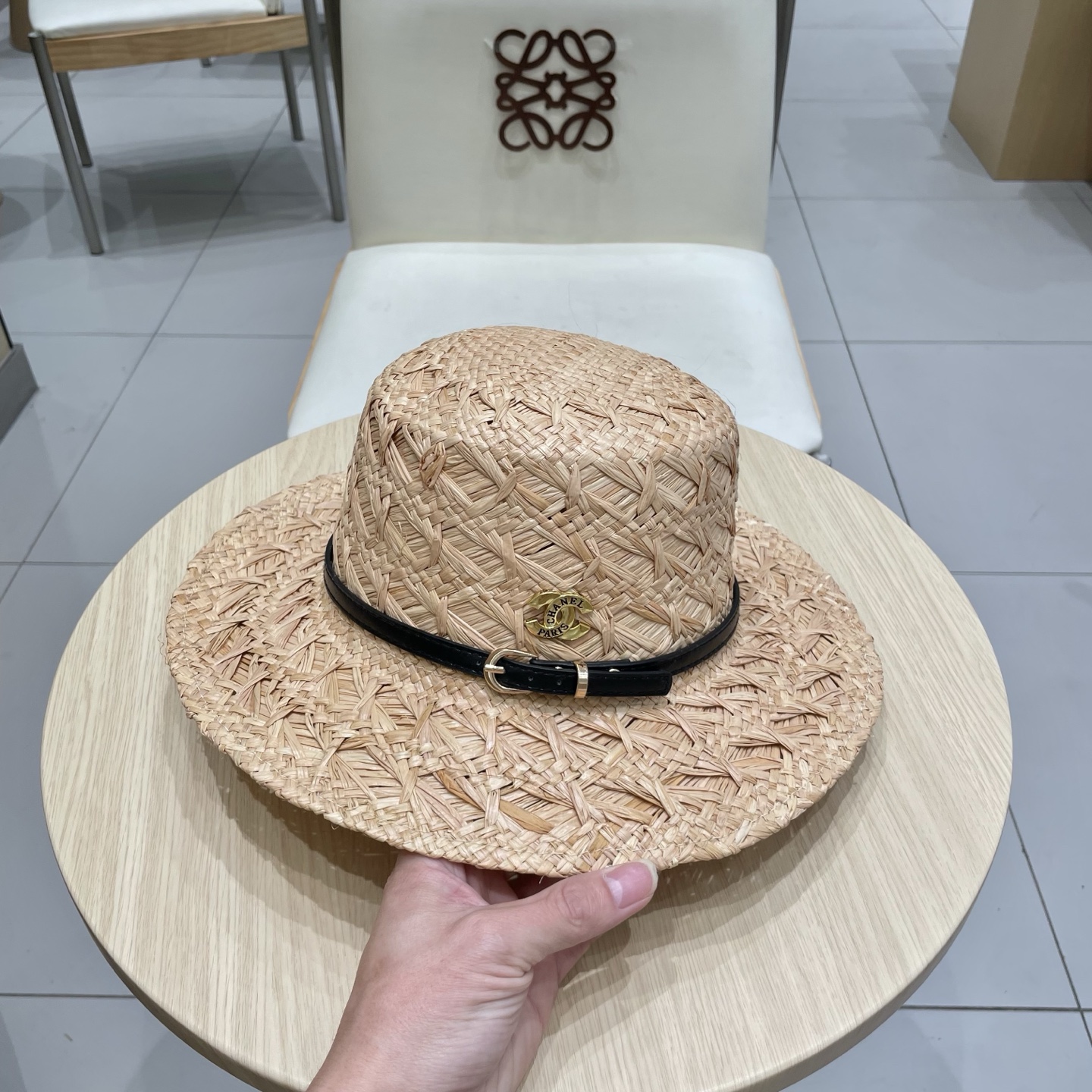 Chanel香奈儿新款高档手工编织拉菲草帽薄款夏季防晒帽男女士平顶礼帽太阳帽