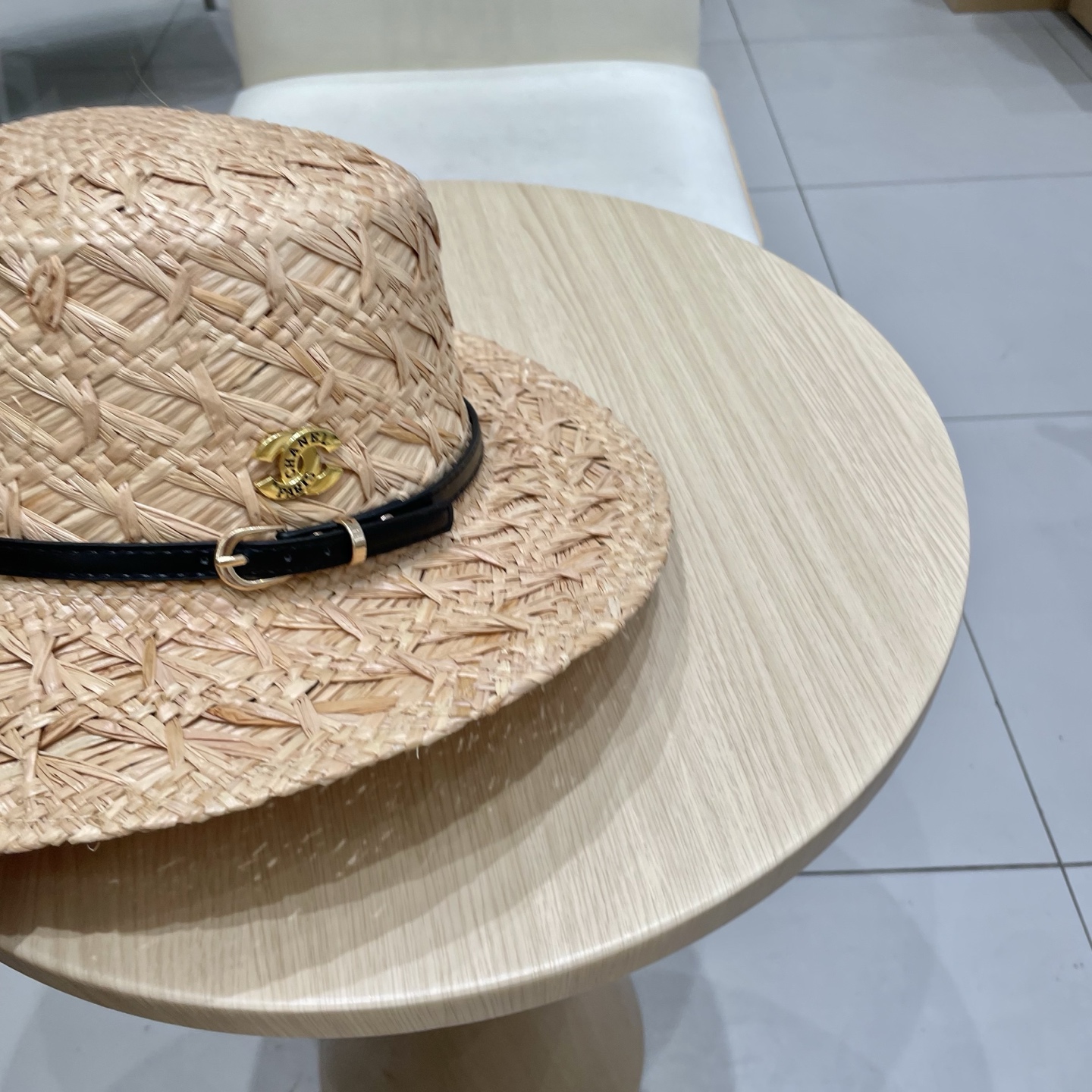 Chanel香奈儿新款高档手工编织拉菲草帽薄款夏季防晒帽男女士平顶礼帽太阳帽