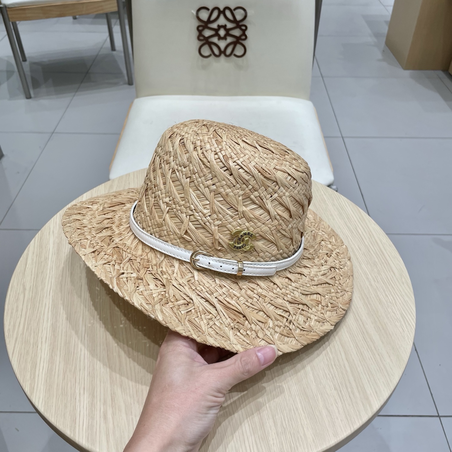 Chanel香奈儿新款高档手工编织拉菲草帽薄款夏季防晒帽男女士平顶礼帽太阳帽