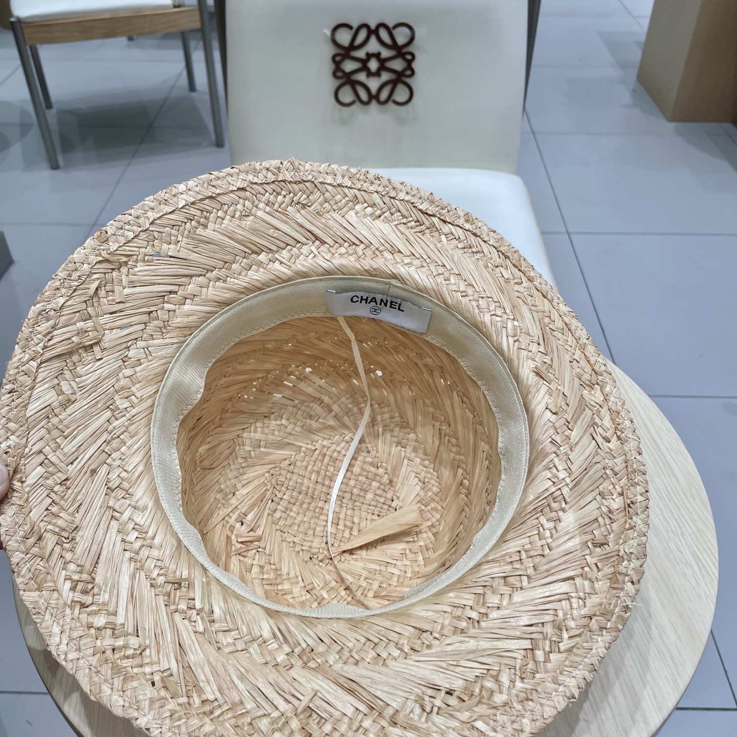 Chanel香奈儿新款高档手工编织拉菲草帽薄款夏季防晒帽男女士平顶礼帽太阳帽