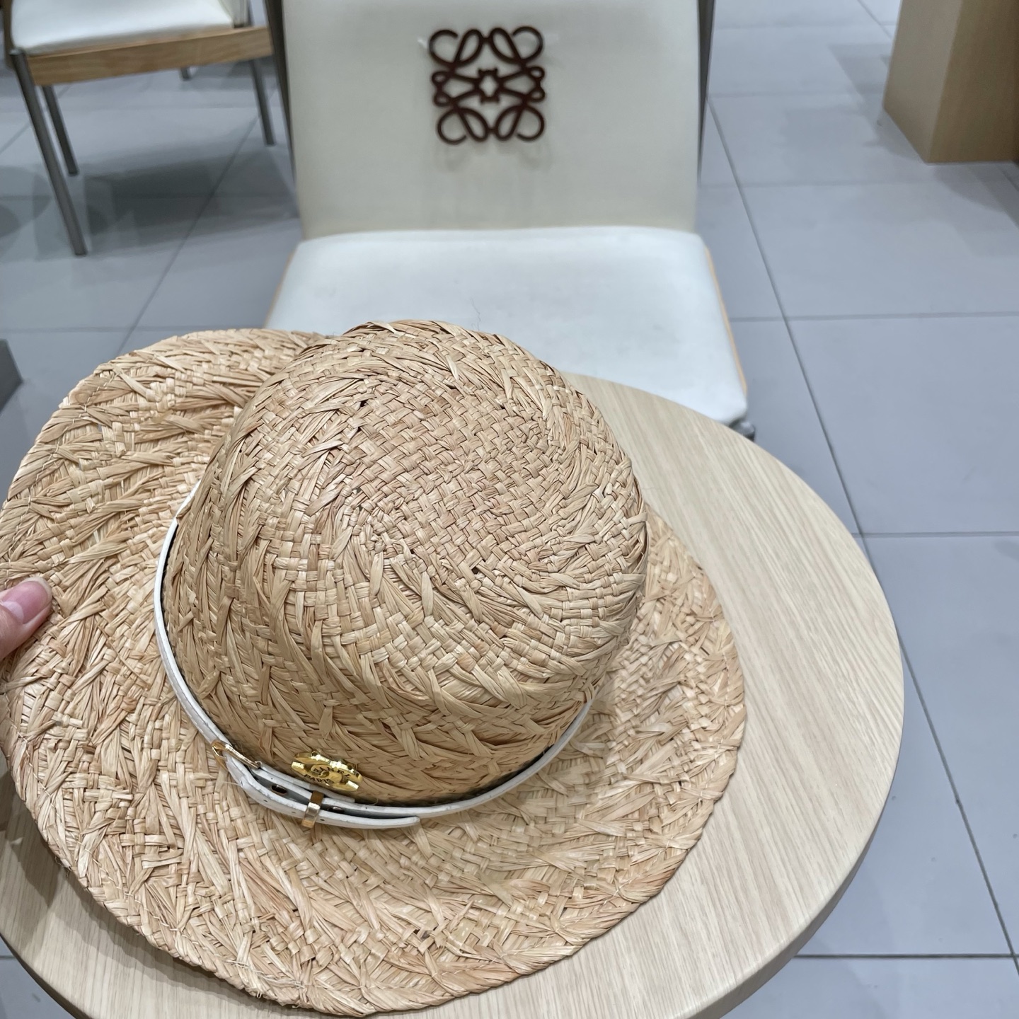 Chanel香奈儿新款高档手工编织拉菲草帽薄款夏季防晒帽男女士平顶礼帽太阳帽