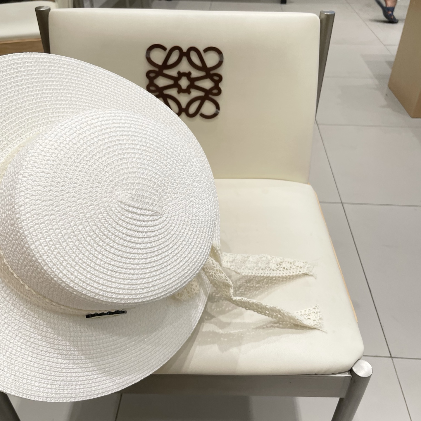 Chanel香奈儿新款礼帽，平顶蕾丝帽，草帽，头围57cm