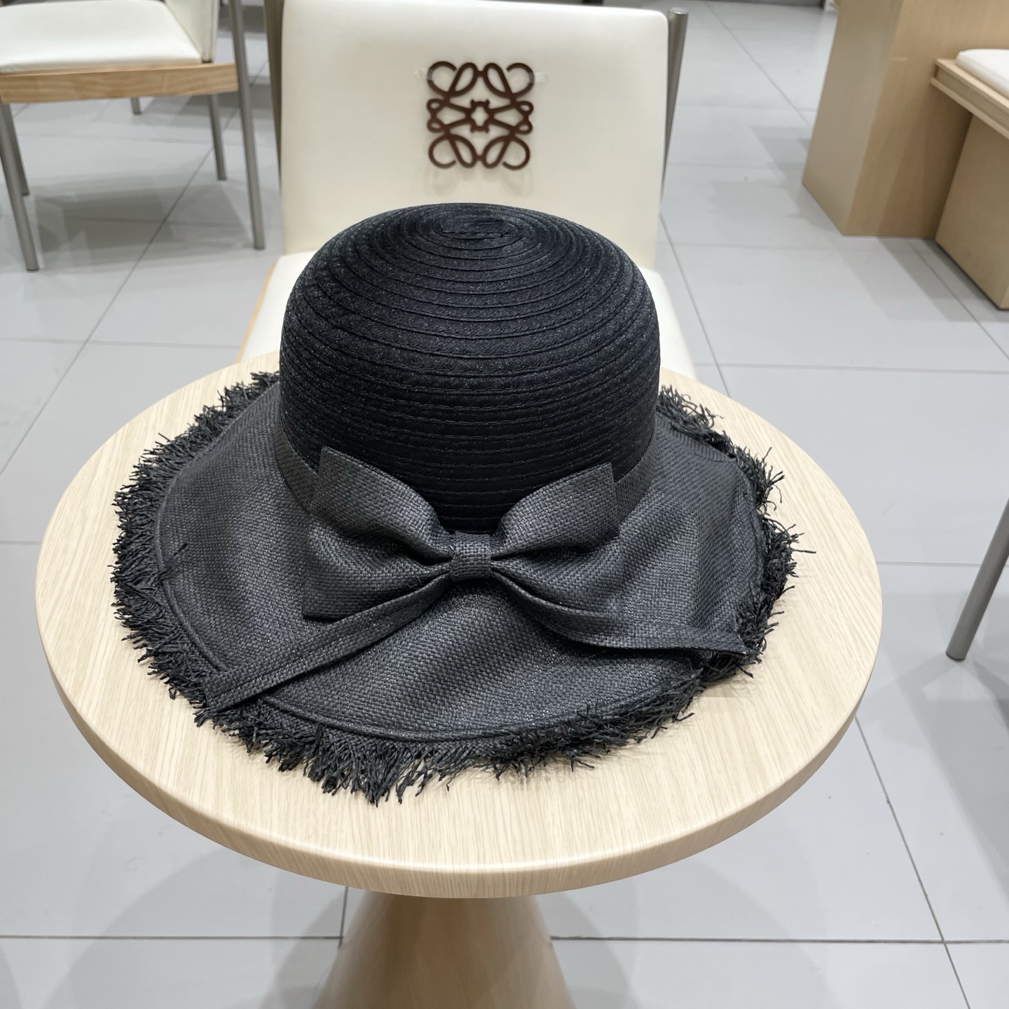  Prada普拉达毛边草帽女夏季2025新款海边沙滩防晒拍照遮阳大帽檐太阳帽子