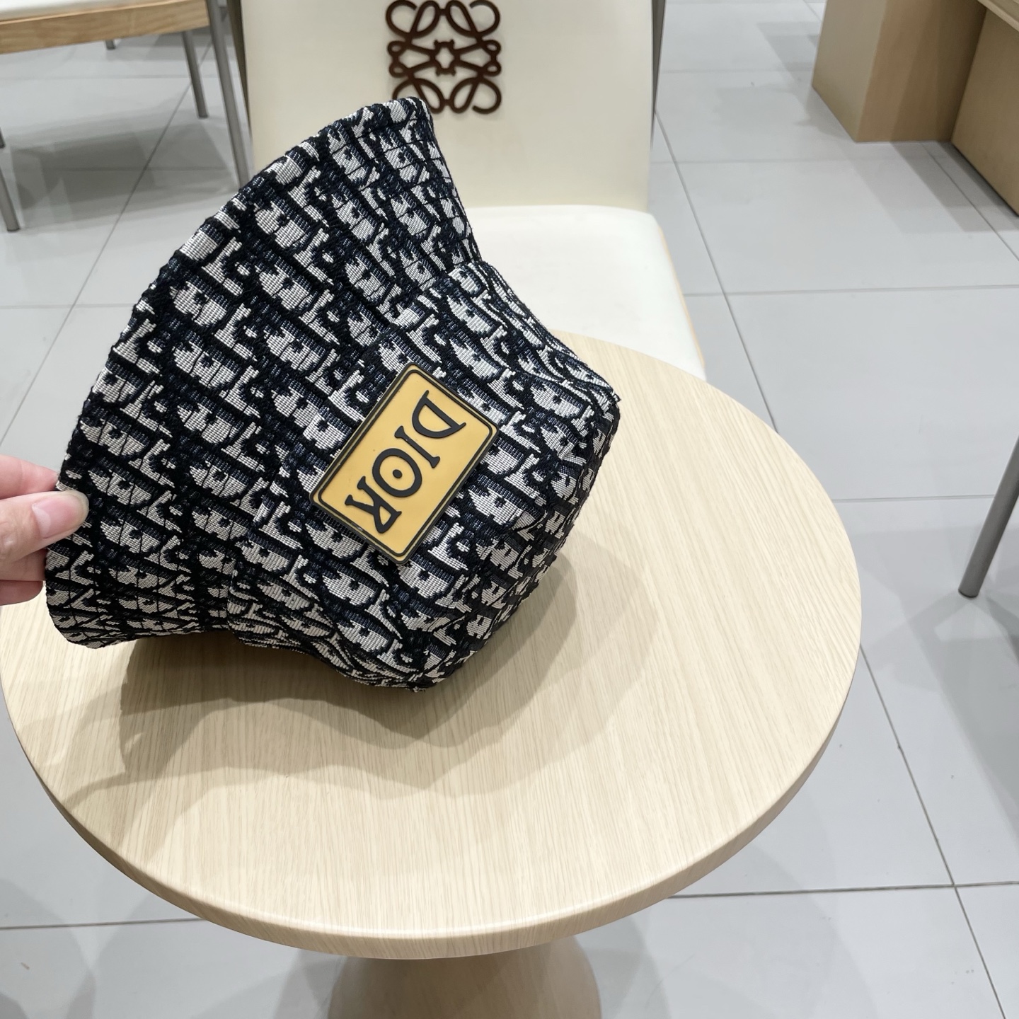  Dior(迪奥)新款原单渔夫帽， 精致純也格调很有感觉，很酷很时尚，专柜断货热门，质量超赞