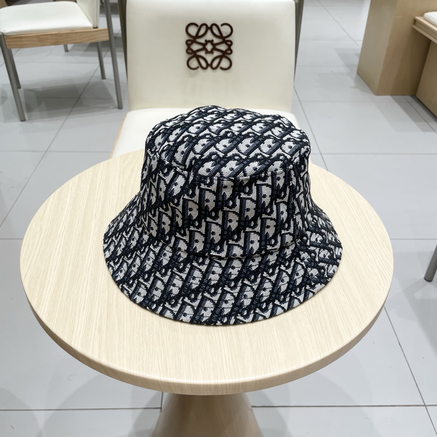  Dior(迪奥)新款原单渔夫帽， 精致純也格调很有感觉，很酷很时尚，专柜断货热门，质量超赞