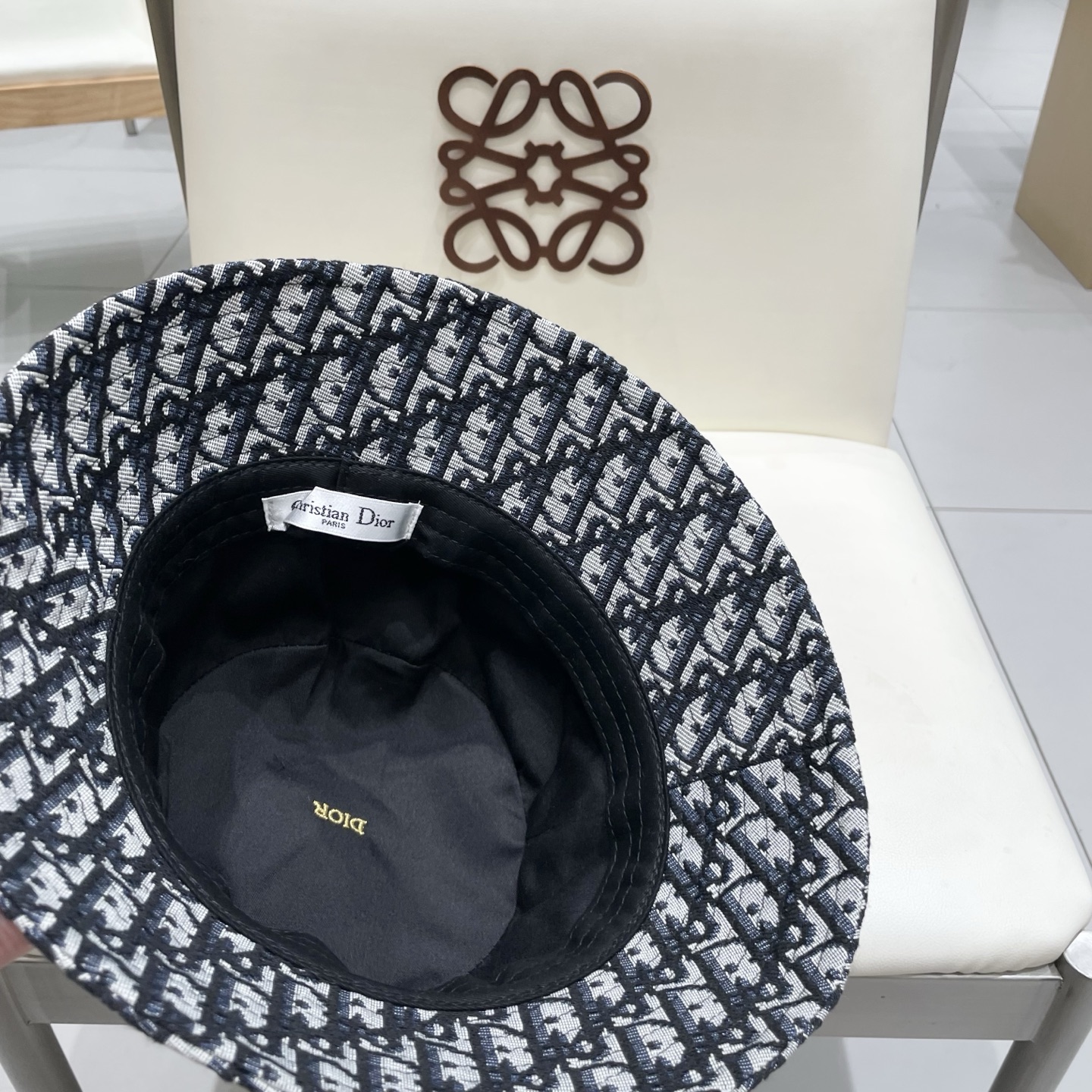  Dior(迪奥)新款原单渔夫帽， 精致純也格调很有感觉，很酷很时尚，专柜断货热门，质量超赞