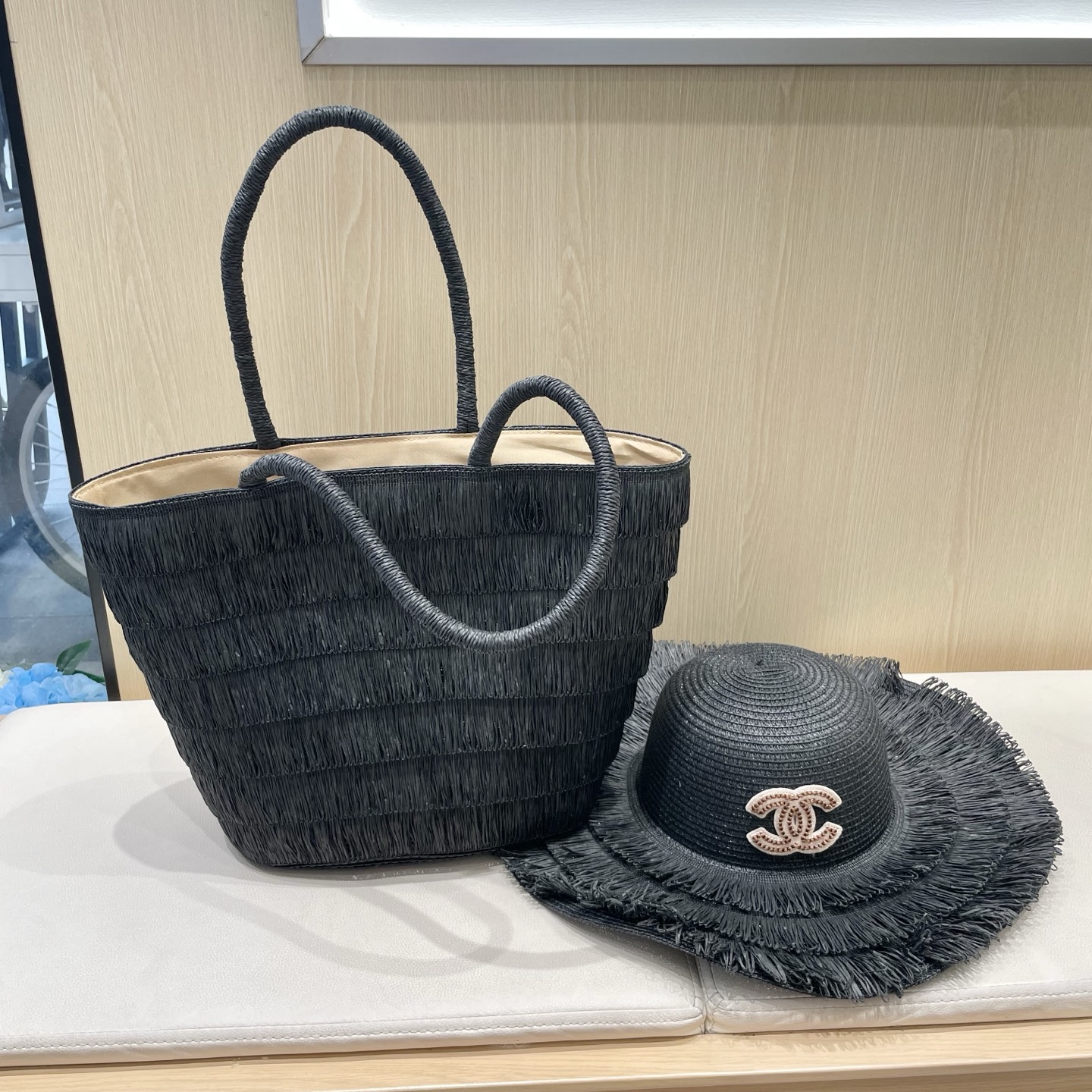 NO:228736,P chanel tassel straw woven bag. Beach hat girl summer trip French photo vacation beach knitted handbag straw bag factory hat straw hat fisherman hat baseball hat, hat, chanel, espadrilles, espadrilles, hats19860909P chanel 流苏草编包.沙滩帽女夏天出游法式拍照度假海边沙滩编织手提包包草包工厂帽子草帽渔夫帽棒球帽,帽子,chanel,espadrilles,espadrilles,hats,hat