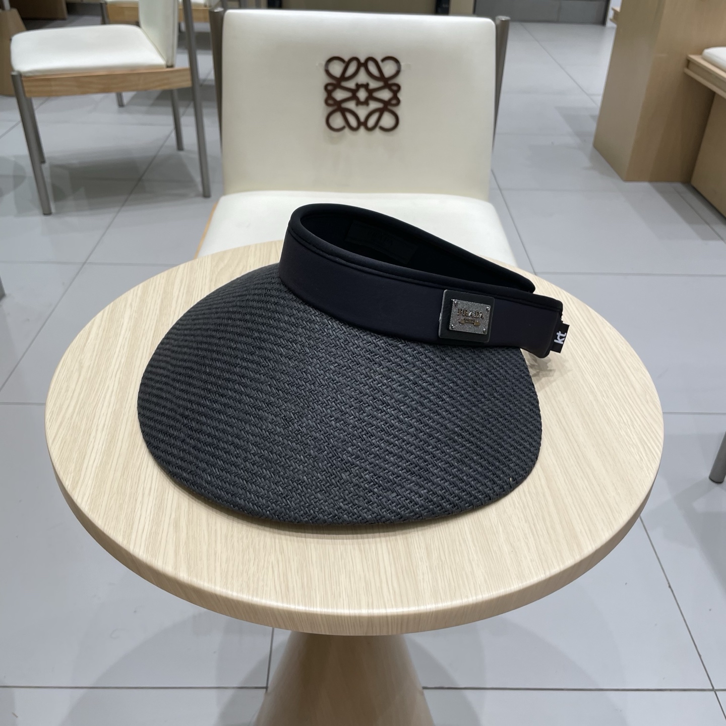  普拉达Prada大檐黑胶防晒帽女夏季度假草编空顶遮阳帽防紫外线出游太阳帽子潮