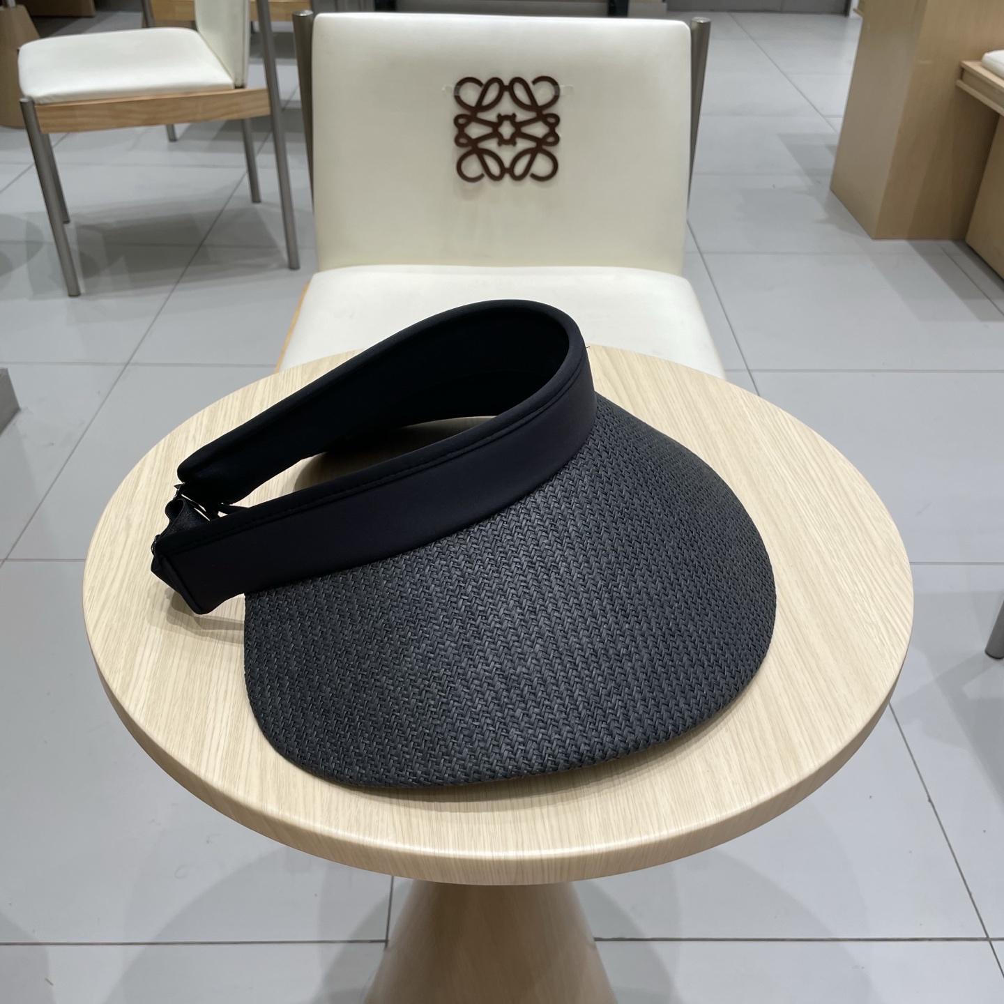  普拉达Prada大檐黑胶防晒帽女夏季度假草编空顶遮阳帽防紫外线出游太阳帽子潮