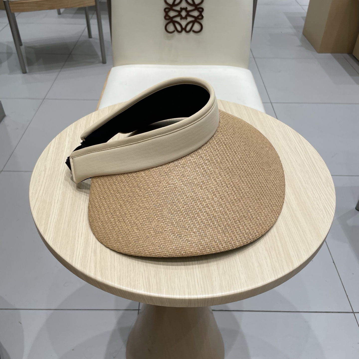  普拉达Prada大檐黑胶防晒帽女夏季度假草编空顶遮阳帽防紫外线出游太阳帽子潮