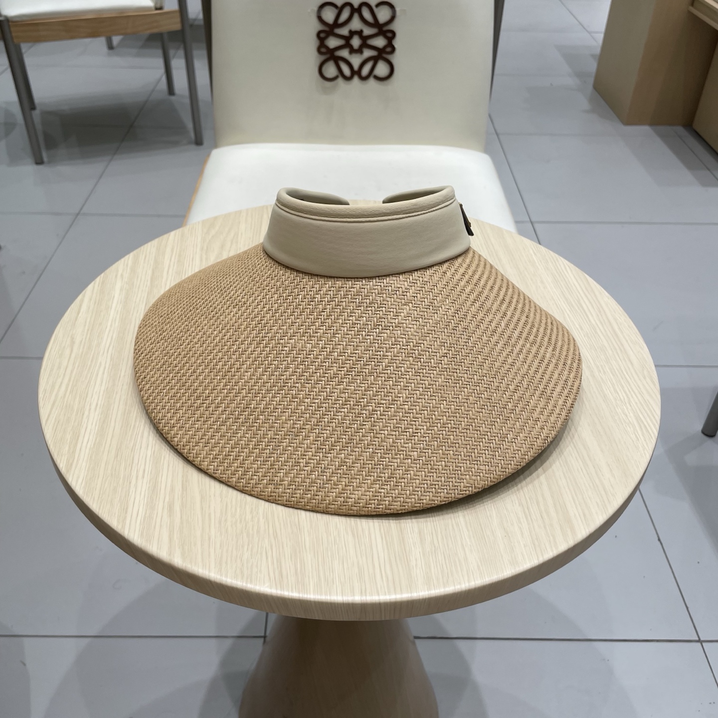  普拉达Prada大檐黑胶防晒帽女夏季度假草编空顶遮阳帽防紫外线出游太阳帽子潮