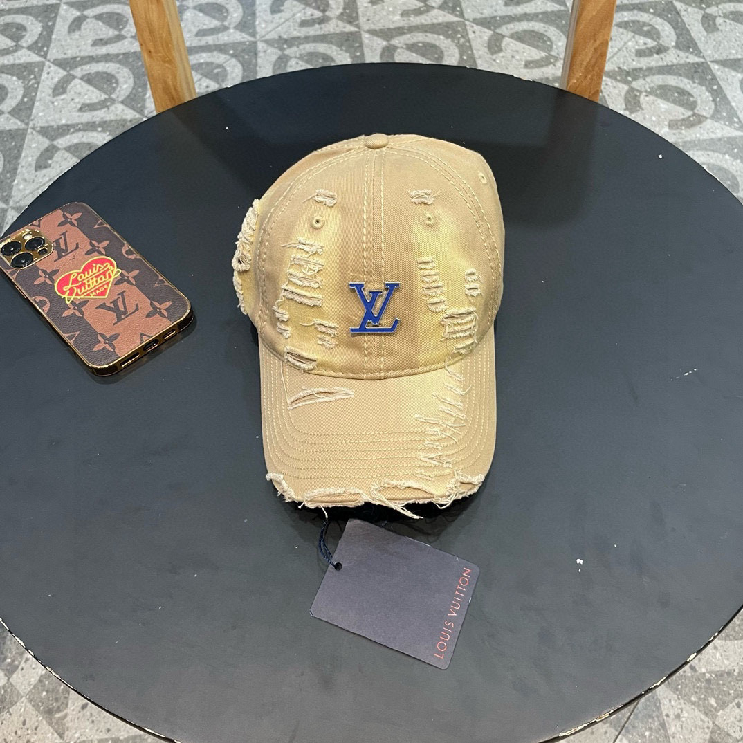   LV(路易威登)新款原单破洞棒球帽，专柜11开模订制质量超赞，基础头围57 可调节。