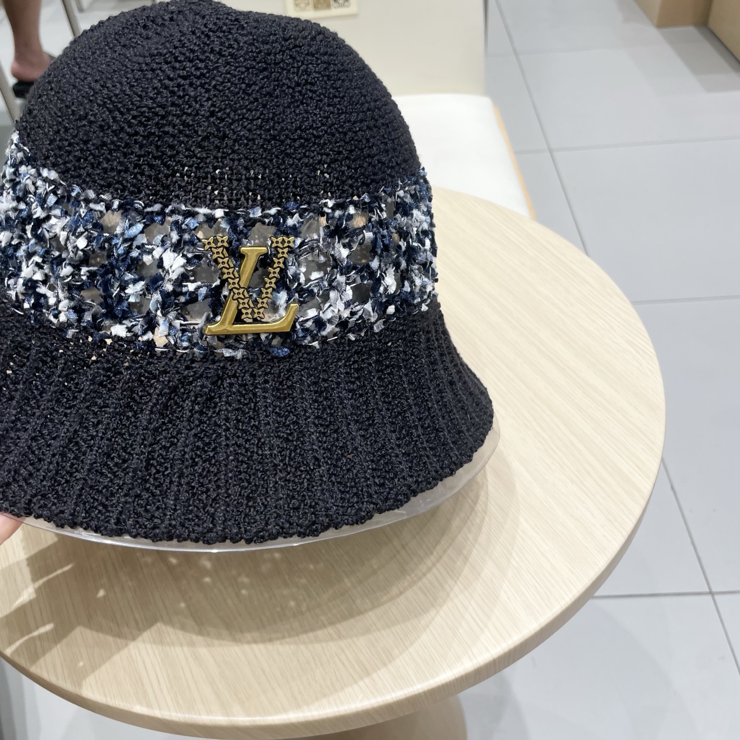  LV路易威登高端潮夏季时尚百搭镂空针织帽子显脸小水桶帽防晒遮阳渔夫盆帽女