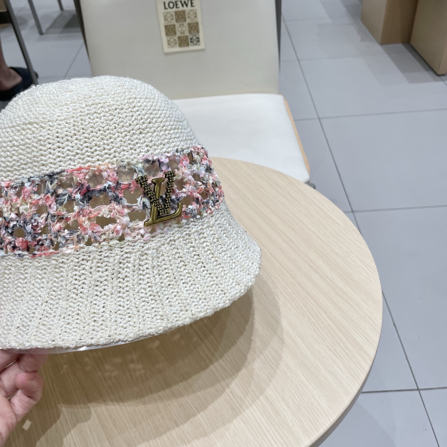  LV路易威登高端潮夏季时尚百搭镂空针织帽子显脸小水桶帽防晒遮阳渔夫盆帽女