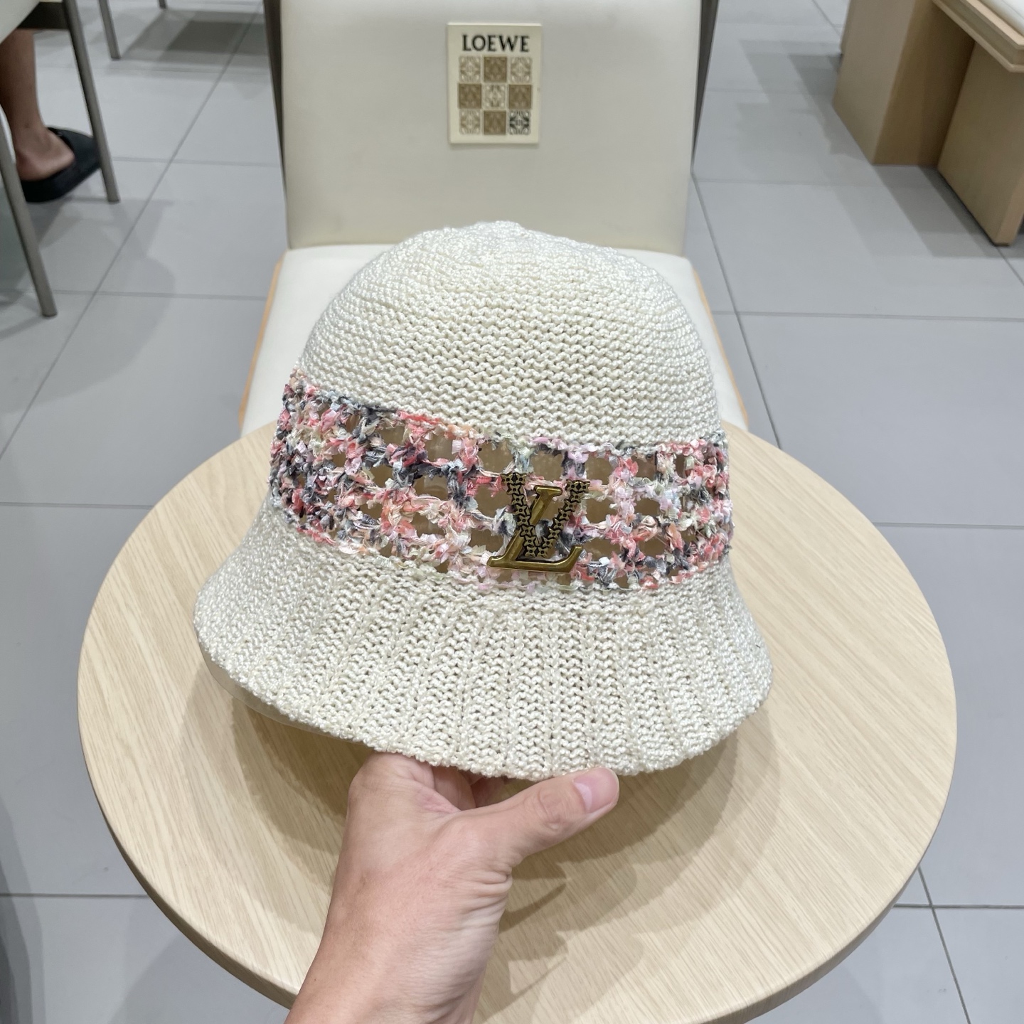  LV路易威登高端潮夏季时尚百搭镂空针织帽子显脸小水桶帽防晒遮阳渔夫盆帽女