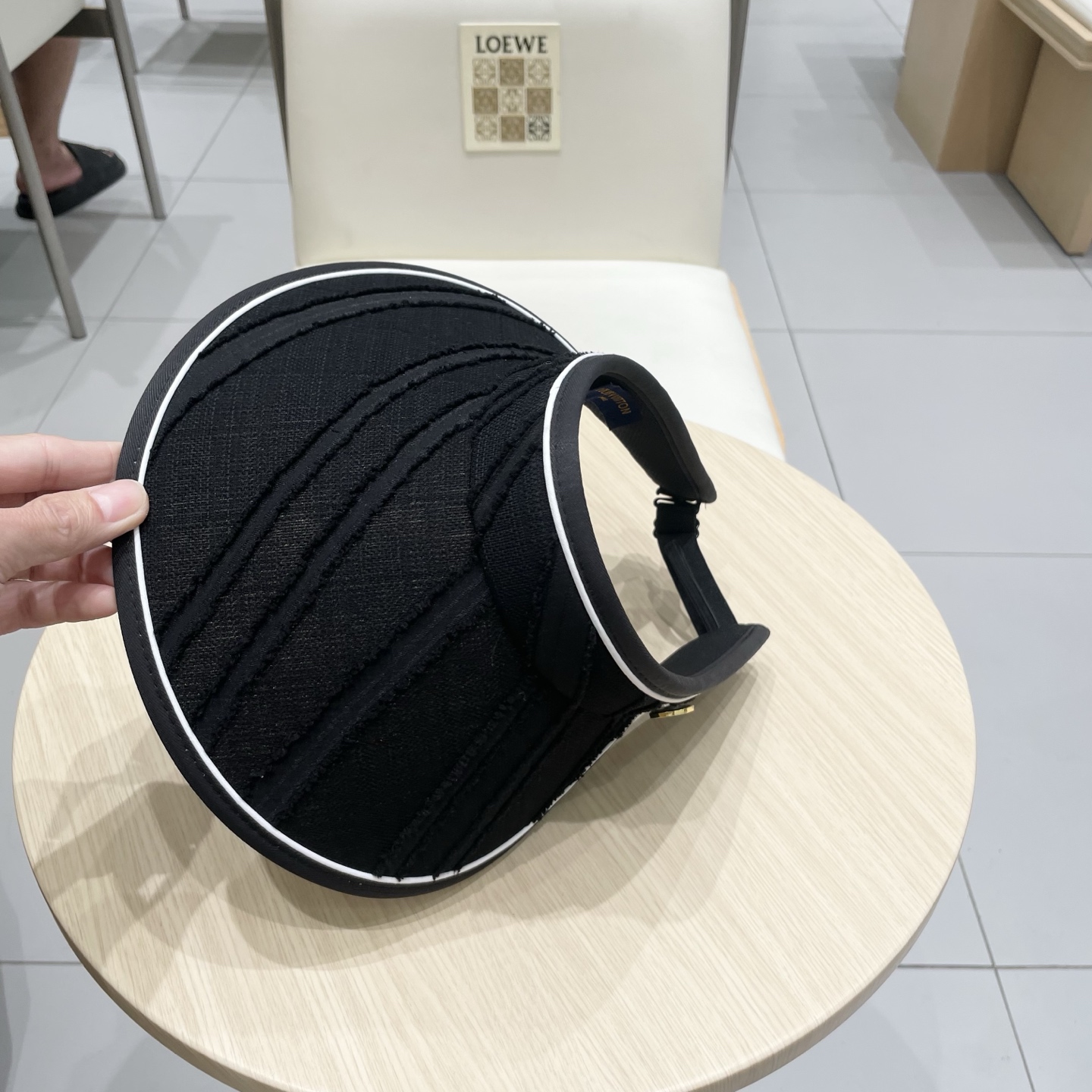   【LV路易威登】2025夏季新款男女款遮阳帽空顶帽，大牌出货，超方便！好搭！出街必备