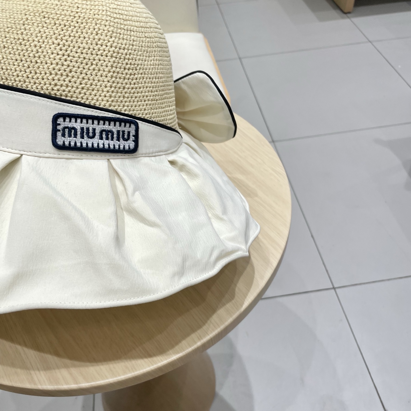 缪缪miumiu夏季蝴蝶结防紫外线渔夫帽子女款2025新款户外遮阳帽大檐盆帽