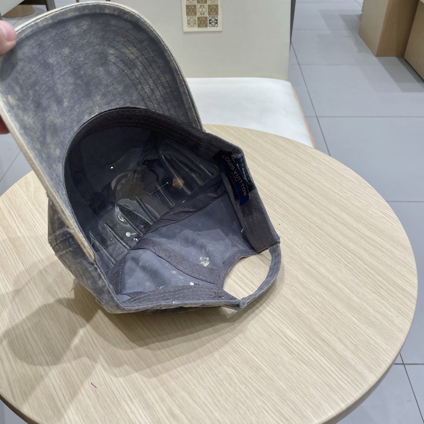 🧢路易威登棒球帽 LouisVuitton😍新款LV棒球帽，重工打造♥️高端大气，百搭款🤗男女通用！跑量