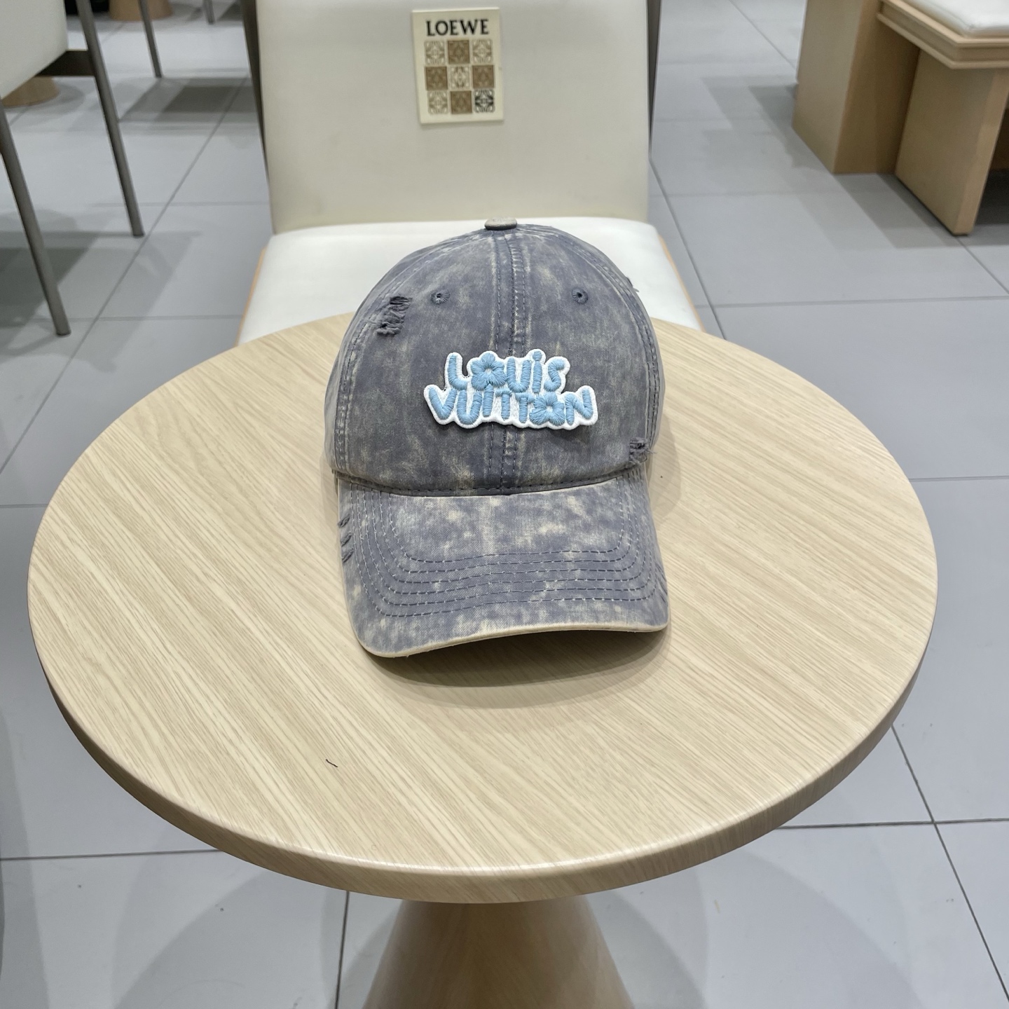 🧢路易威登棒球帽 LouisVuitton😍新款LV棒球帽，重工打造♥️高端大气，百搭款🤗男女通用！跑量