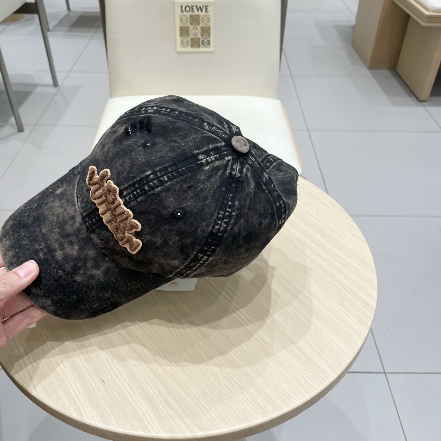 🧢路易威登棒球帽 LouisVuitton😍新款LV棒球帽，重工打造♥️高端大气，百搭款🤗男女通用！跑量