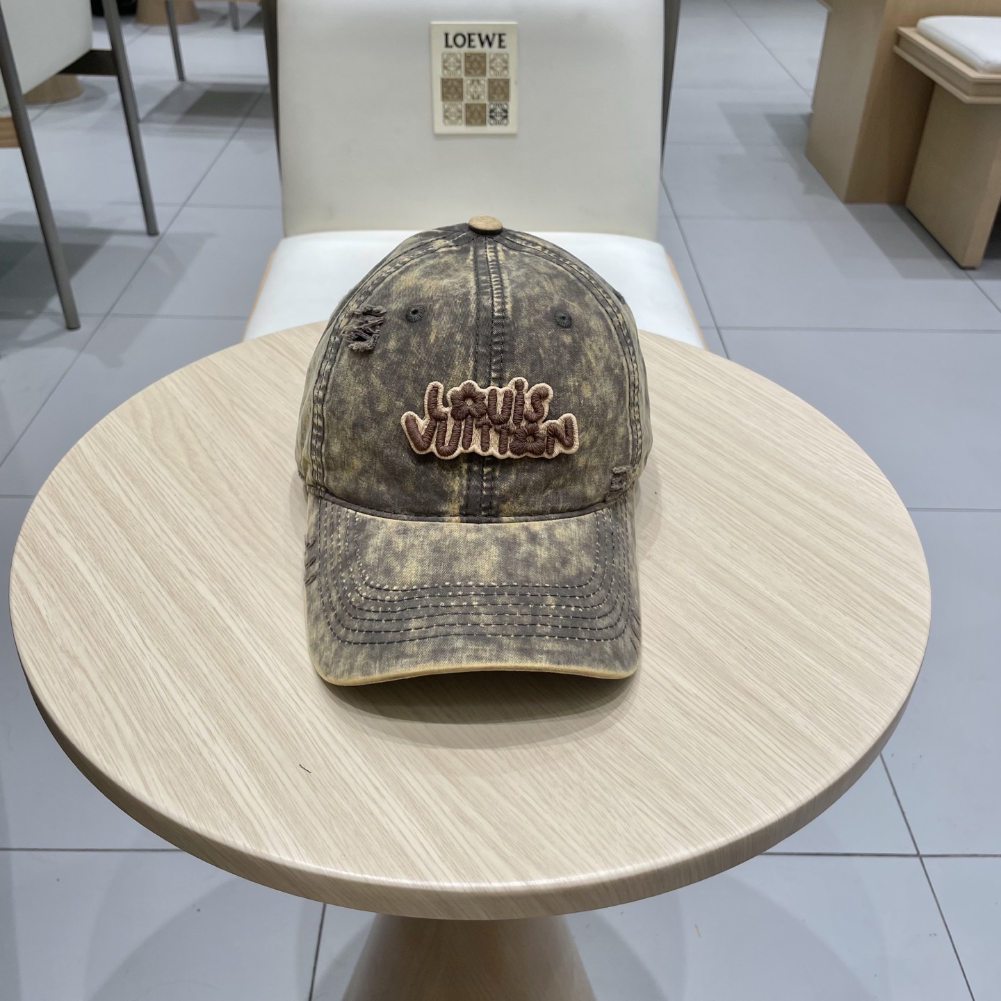 🧢路易威登棒球帽 LouisVuitton😍新款LV棒球帽，重工打造♥️高端大气，百搭款🤗男女通用！跑量