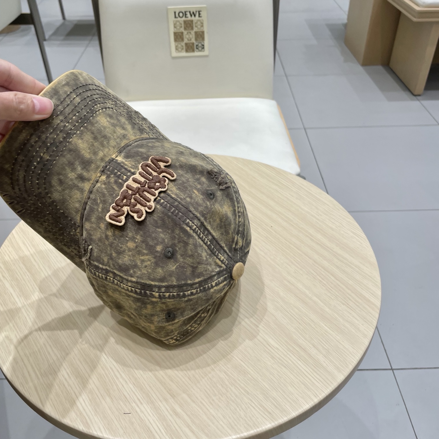 🧢路易威登棒球帽 LouisVuitton😍新款LV棒球帽，重工打造♥️高端大气，百搭款🤗男女通用！跑量