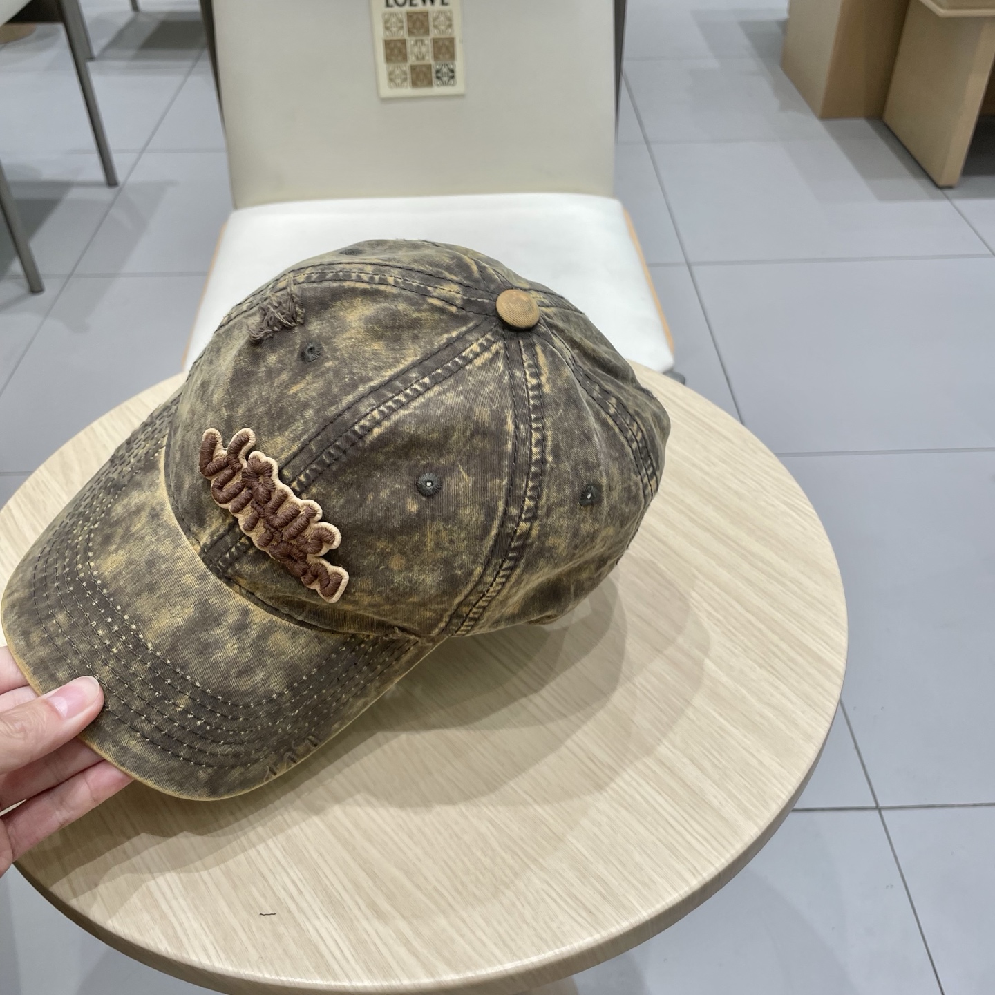 🧢路易威登棒球帽 LouisVuitton😍新款LV棒球帽，重工打造♥️高端大气，百搭款🤗男女通用！跑量