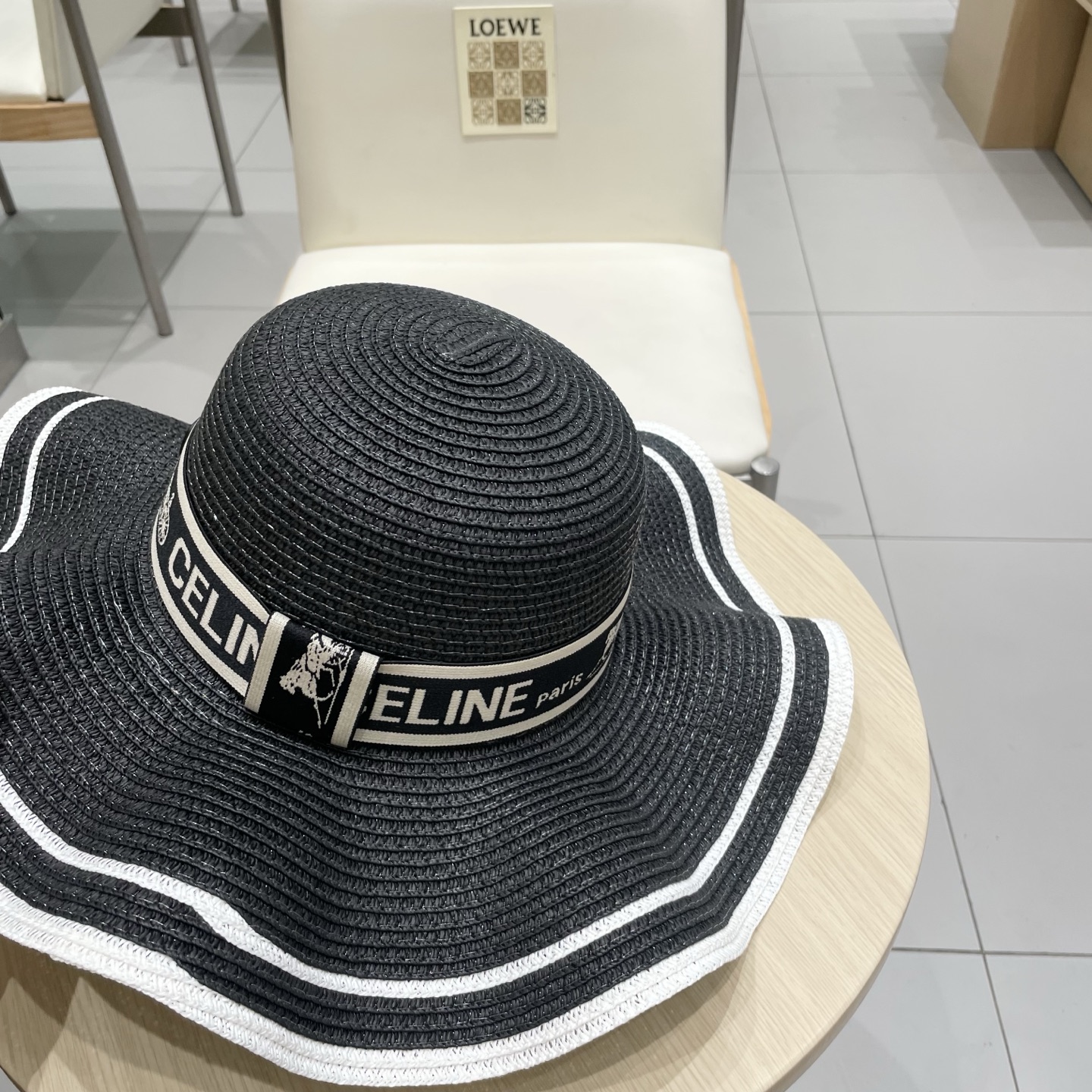  塞琳celien新款草帽，礼帽，头围57cm