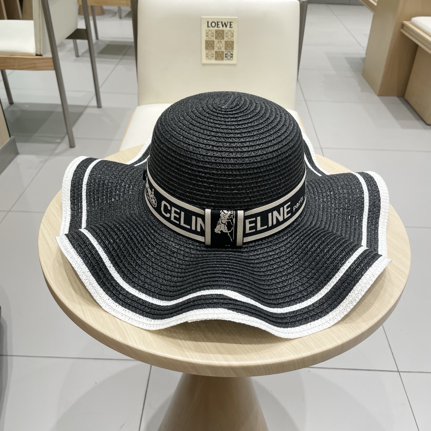  塞琳celien新款草帽，礼帽，头围57cm