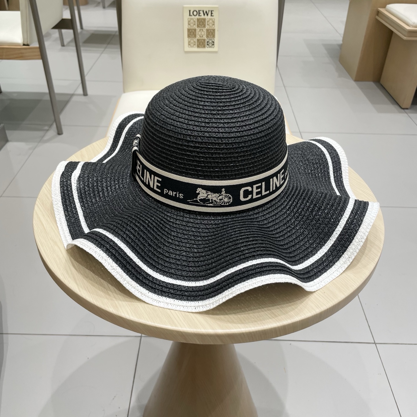  塞琳celien新款草帽，礼帽，头围57cm