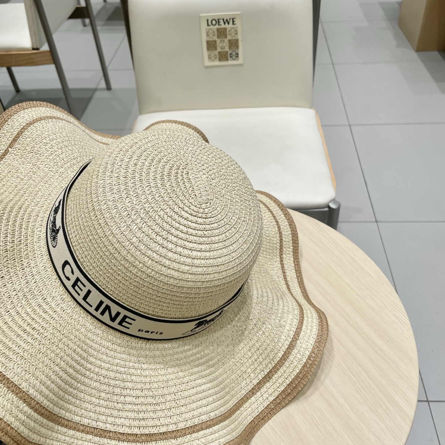  塞琳celien新款草帽，礼帽，头围57cm