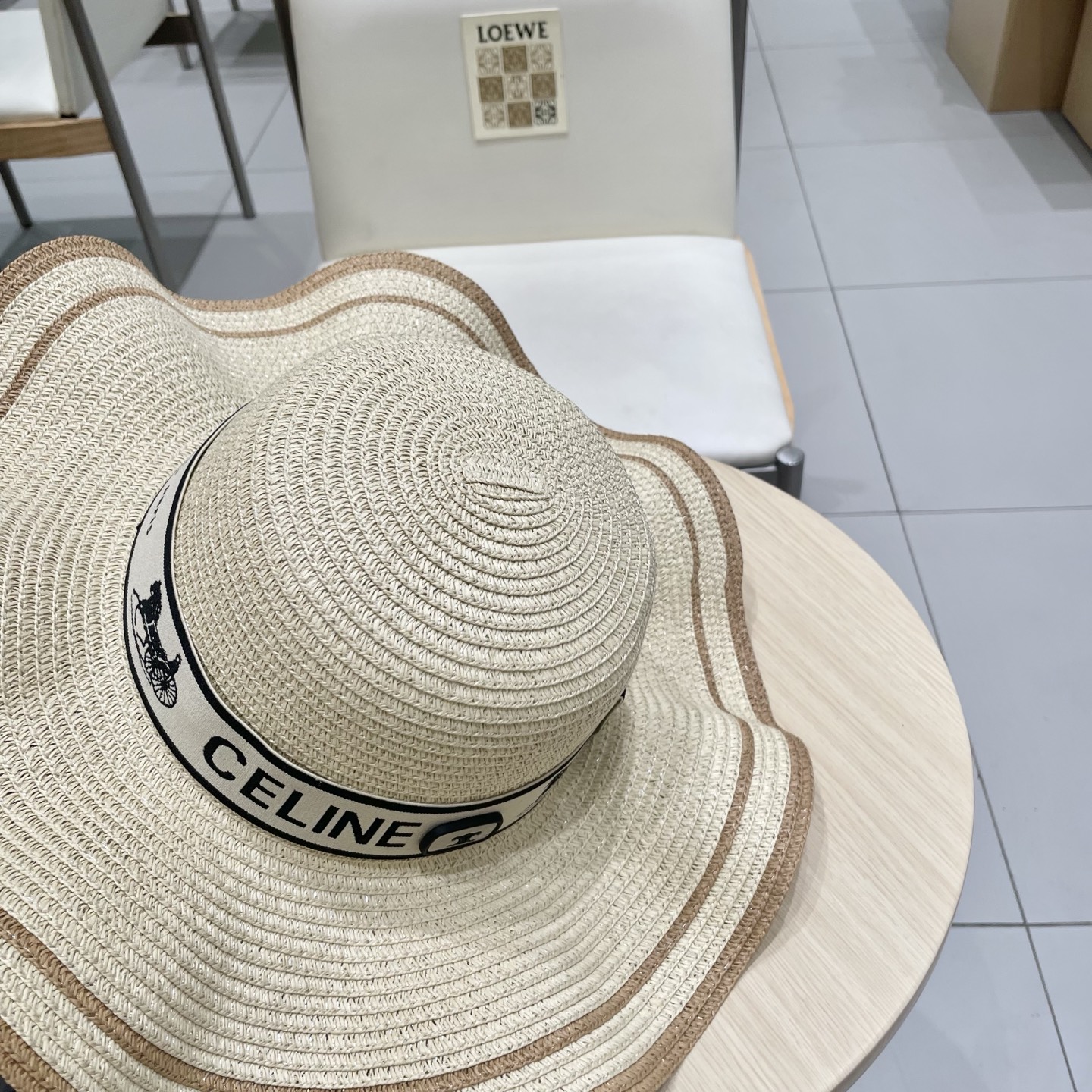  塞琳celien新款草帽，礼帽，头围57cm