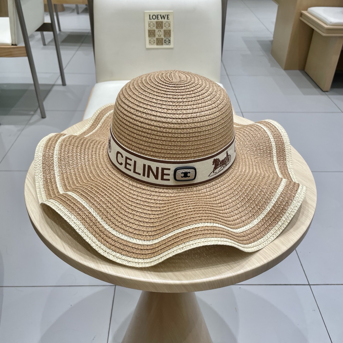  塞琳celien新款草帽，礼帽，头围57cm