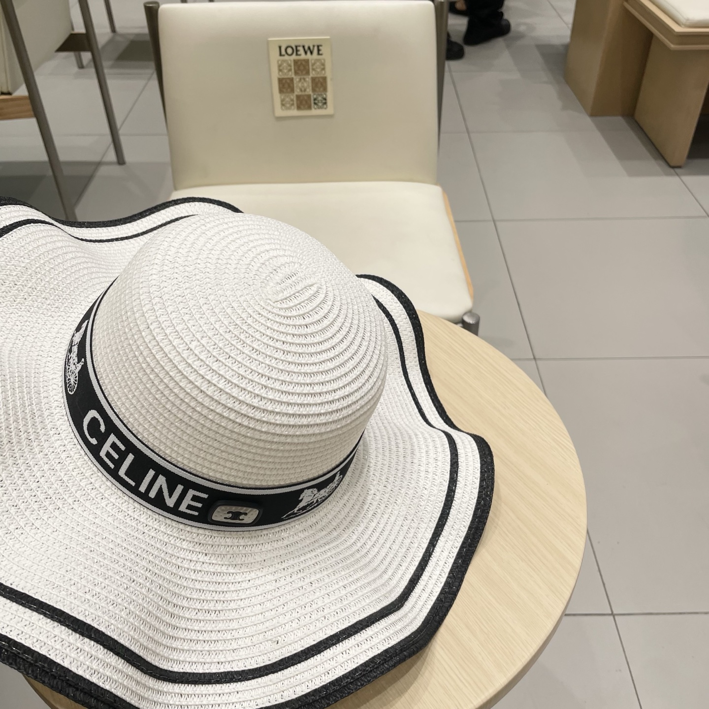  塞琳celien新款草帽，礼帽，头围57cm