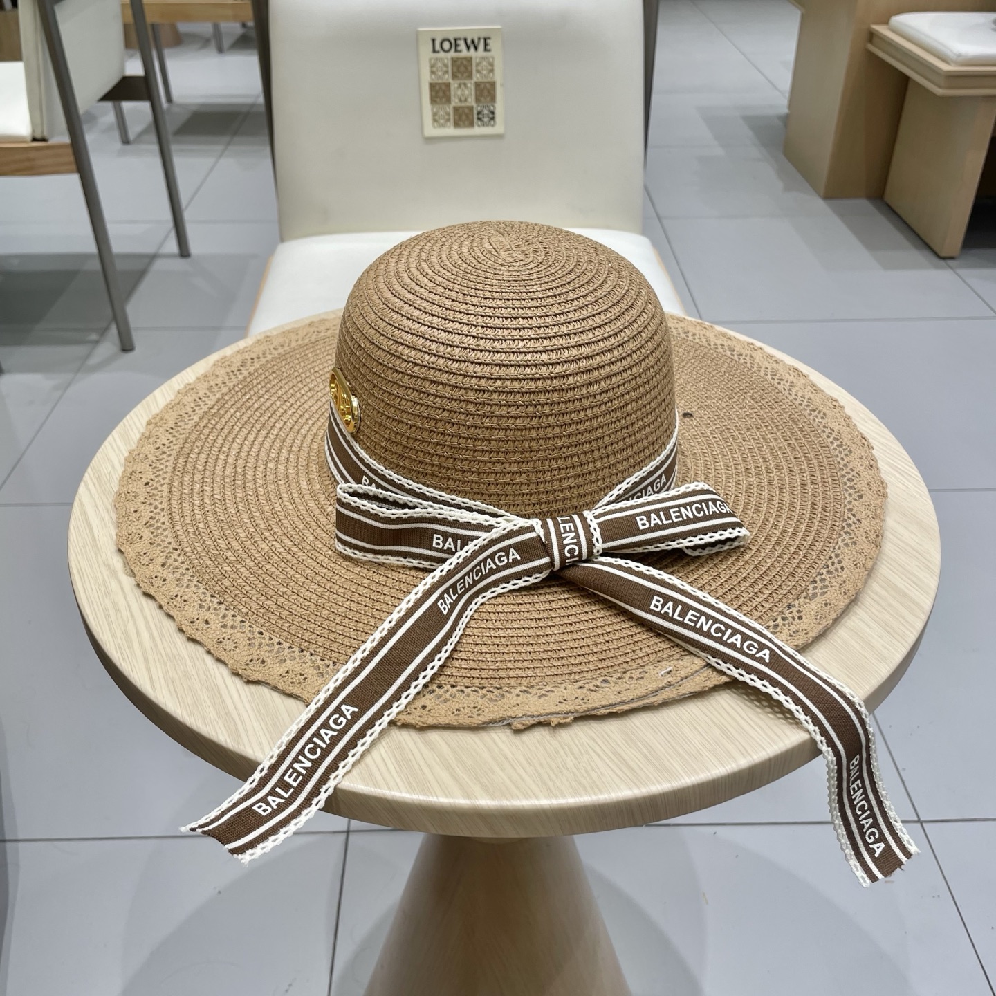 巴黎世家镂空圆顶礼帽，遮阳草帽，头围57cm