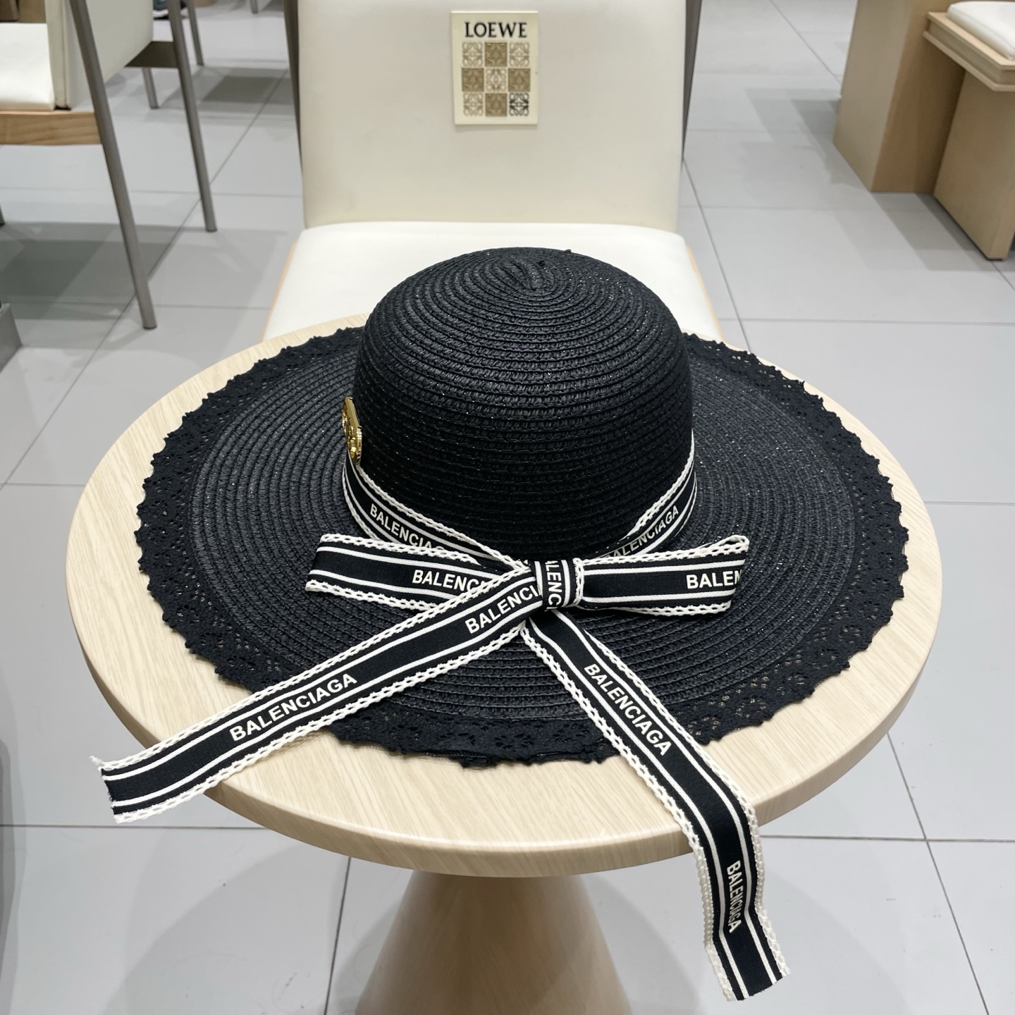 巴黎世家镂空圆顶礼帽，遮阳草帽，头围57cm