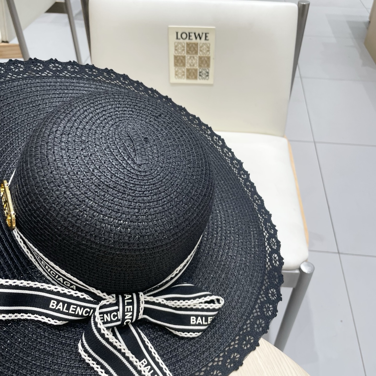 巴黎世家镂空圆顶礼帽，遮阳草帽，头围57cm