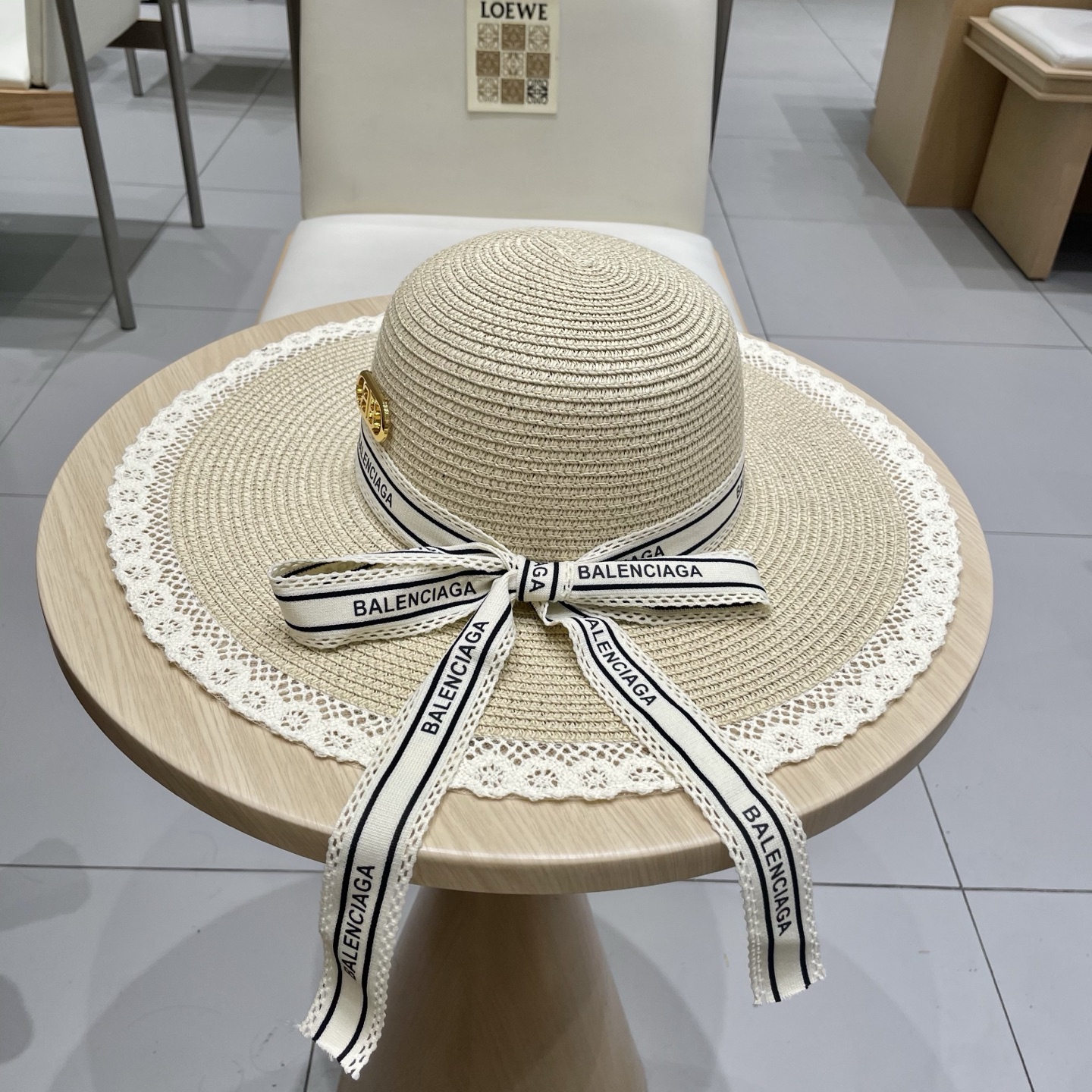 巴黎世家镂空圆顶礼帽，遮阳草帽，头围57cm