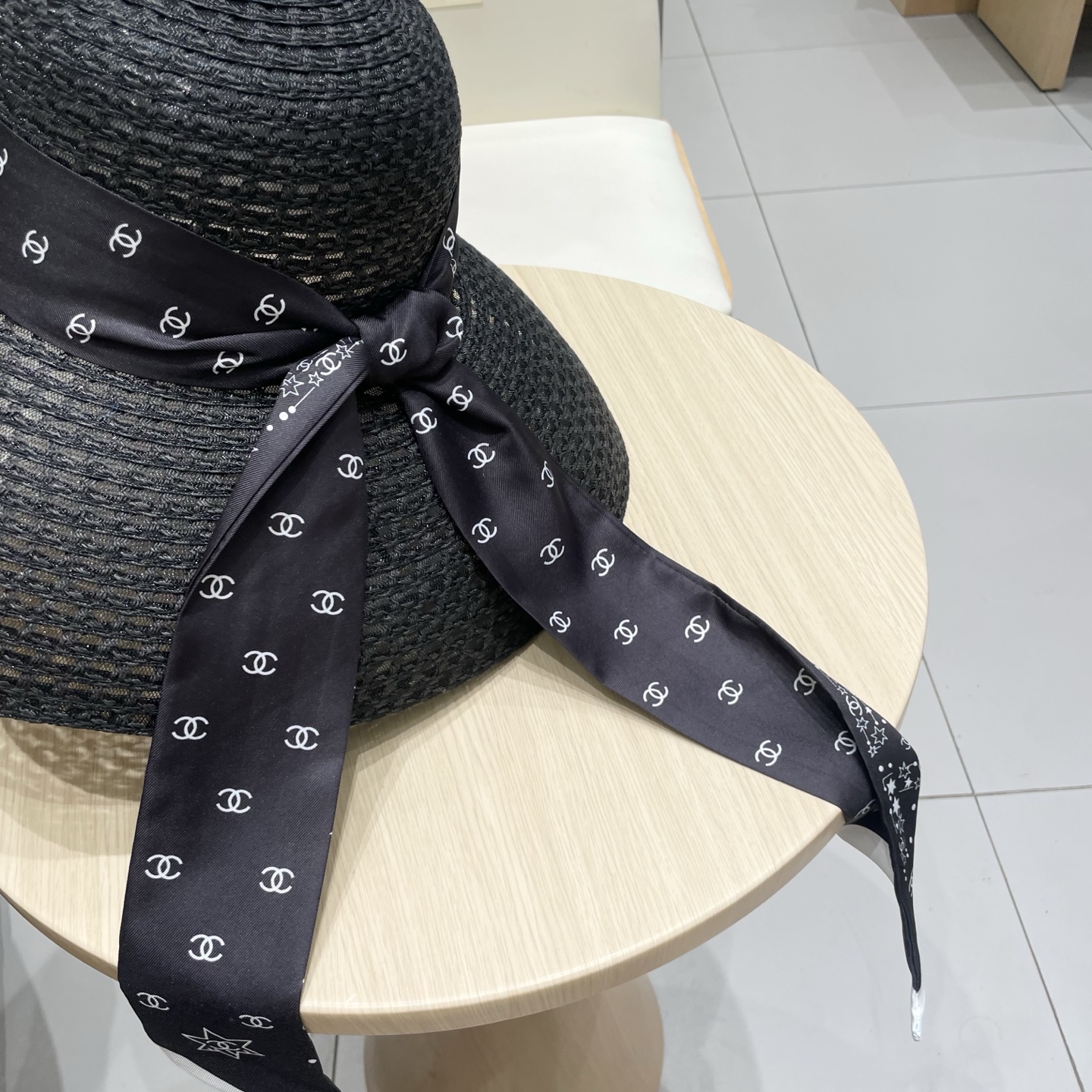  【CHANEL香奈儿】2025新款小香风丝带度假风盆帽草帽，出街旅行单品