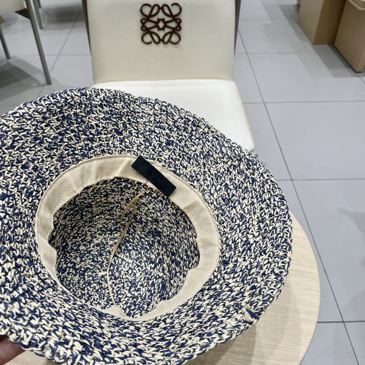  Prada普拉达法式复古混色可折叠草帽女夏季海边沙滩H帽草编渔夫帽大檐遮阳帽