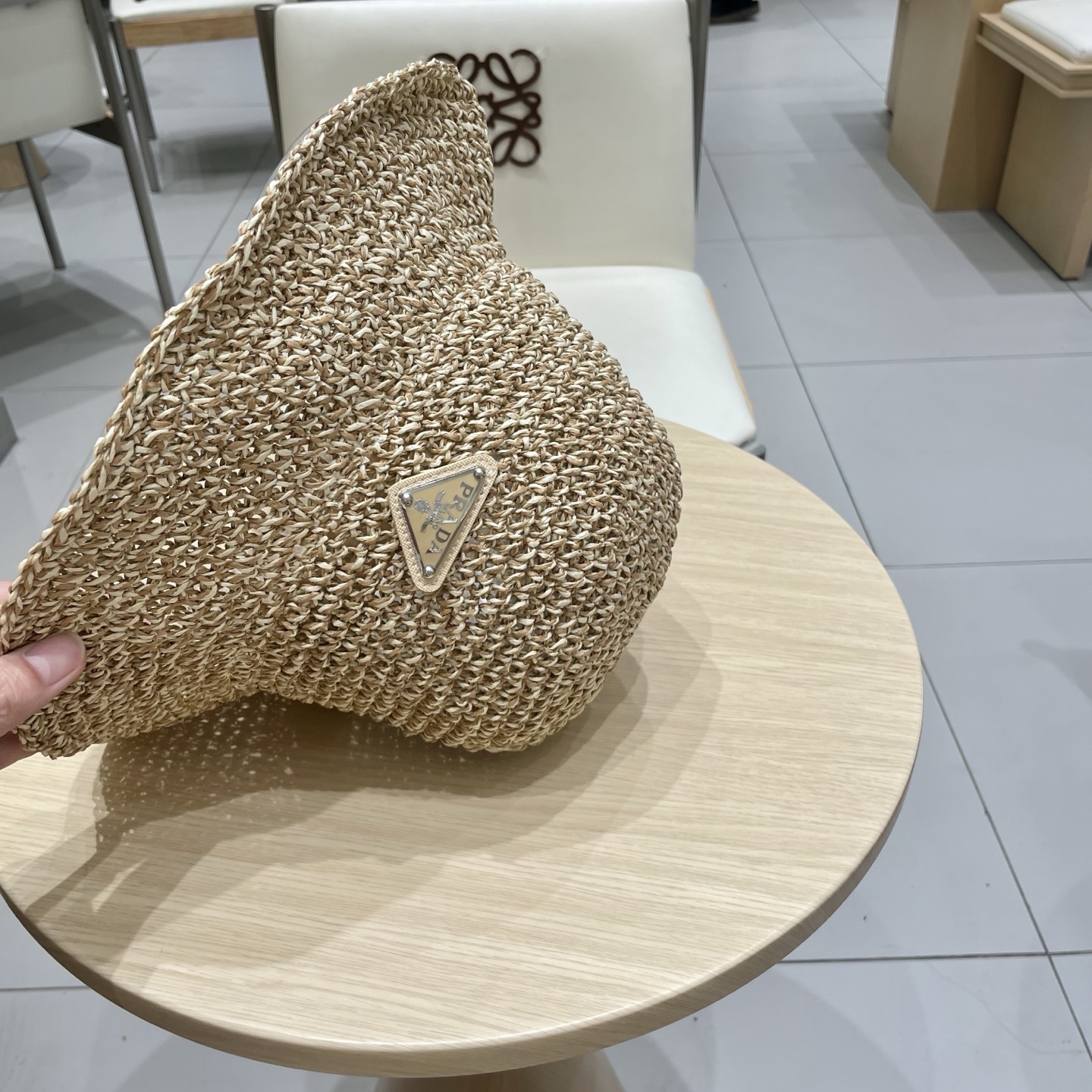  Prada普拉达法式复古混色可折叠草帽女夏季海边沙滩H帽草编渔夫帽大檐遮阳帽