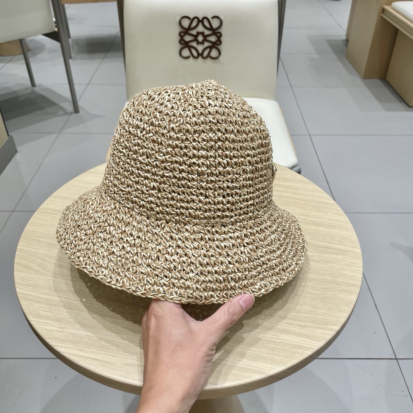  Prada普拉达法式复古混色可折叠草帽女夏季海边沙滩H帽草编渔夫帽大檐遮阳帽