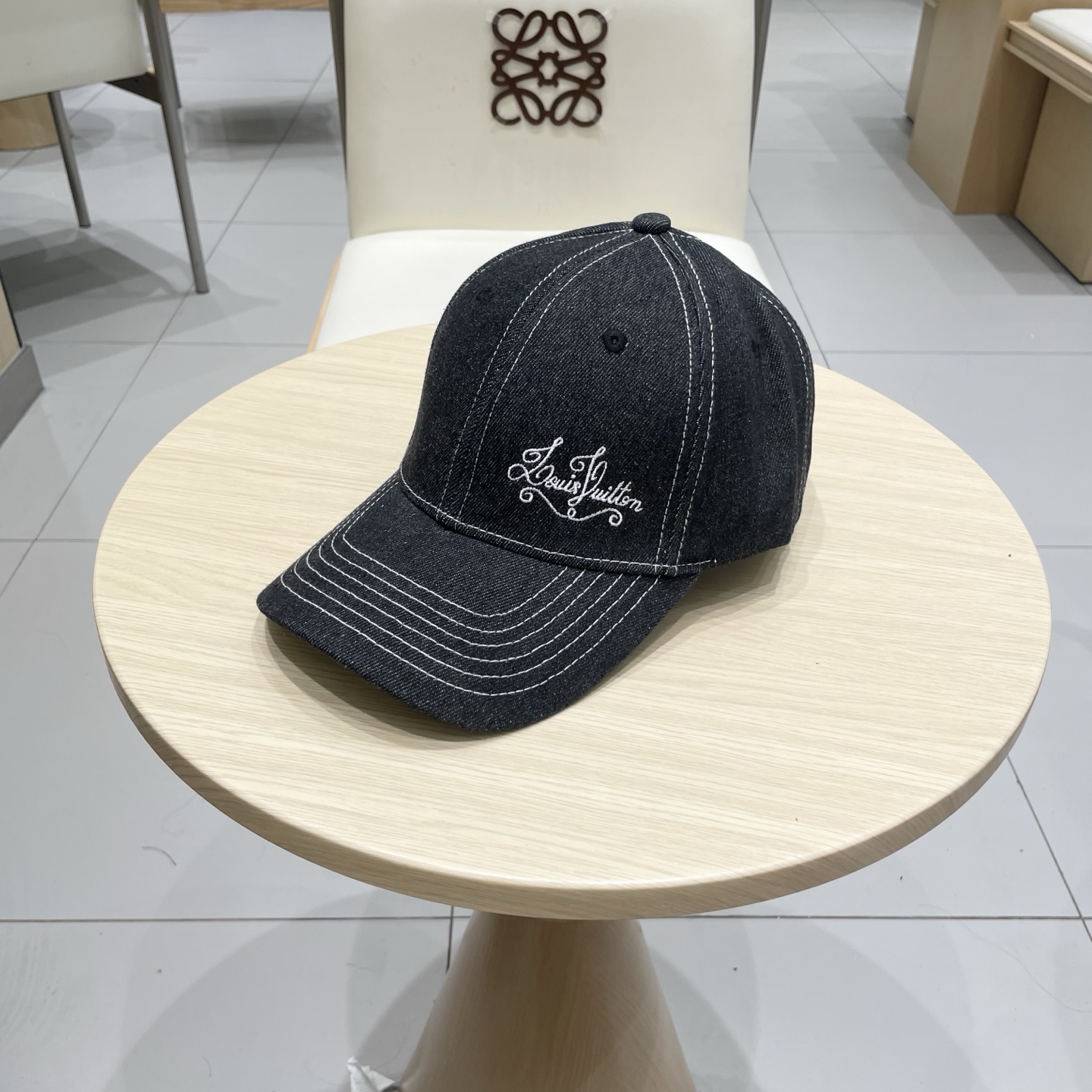  🧢LV路易威登🧢 官网高版出货，经典刺绣棒球帽，四季可用，出门必备，非常显脸小