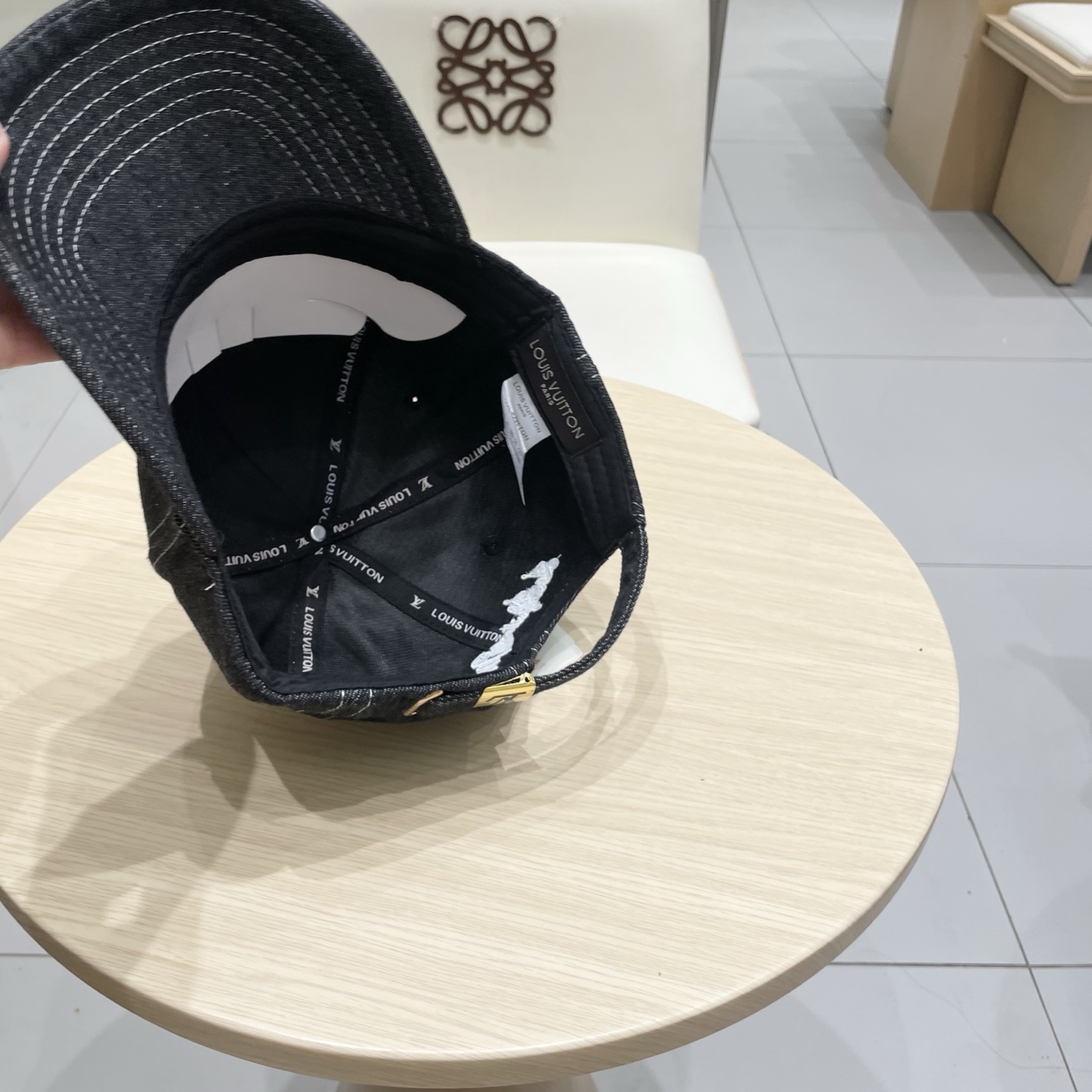  🧢LV路易威登🧢 官网高版出货，经典刺绣棒球帽，四季可用，出门必备，非常显脸小