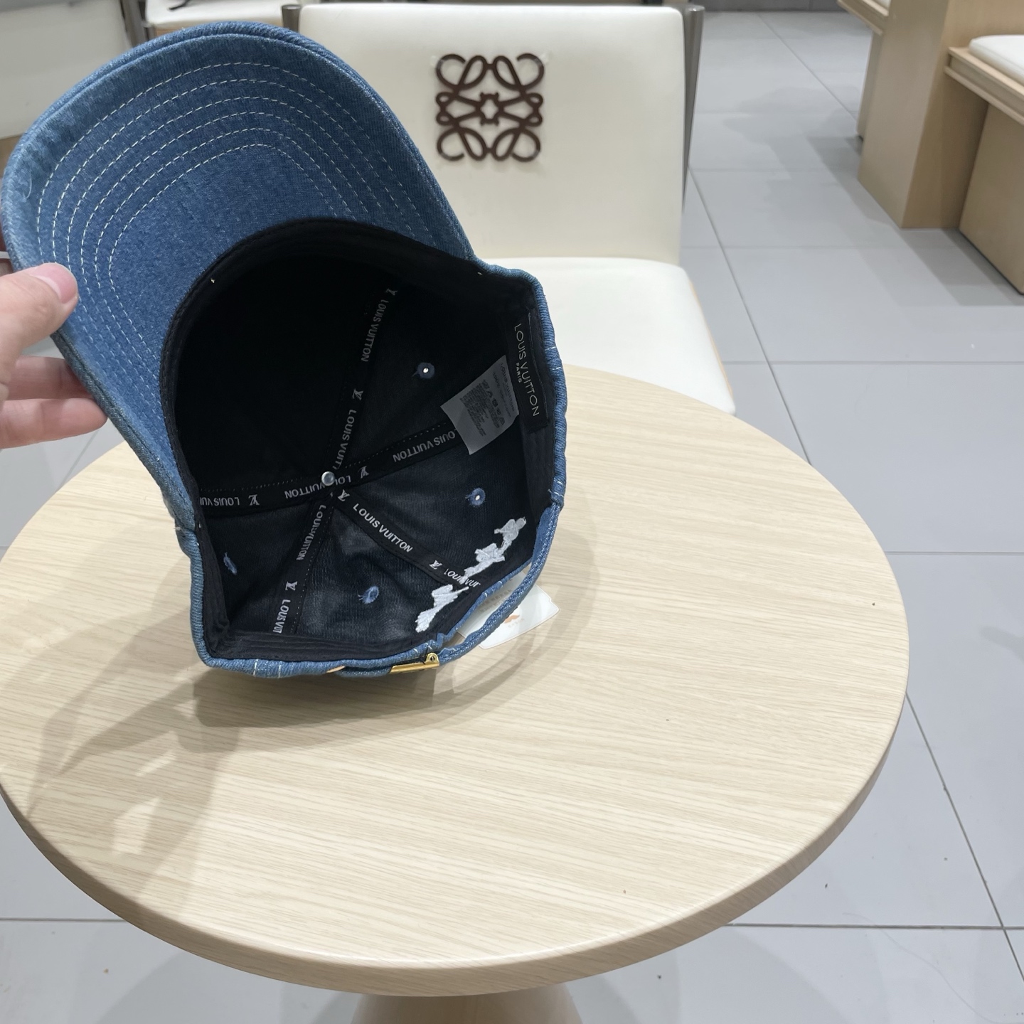  🧢LV路易威登🧢 官网高版出货，经典刺绣棒球帽，四季可用，出门必备，非常显脸小