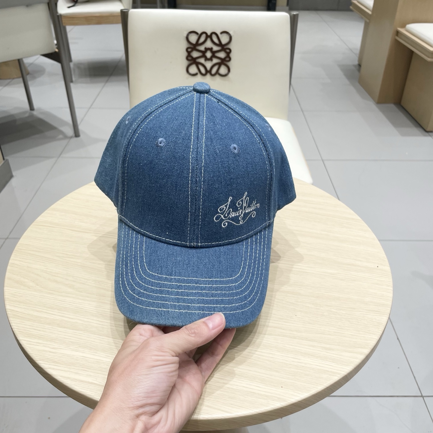  🧢LV路易威登🧢 官网高版出货，经典刺绣棒球帽，四季可用，出门必备，非常显脸小