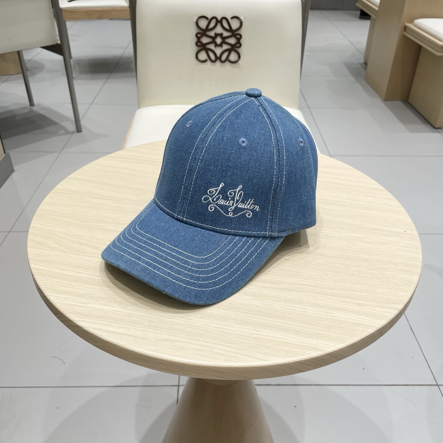  🧢LV路易威登🧢 官网高版出货，经典刺绣棒球帽，四季可用，出门必备，非常显脸小