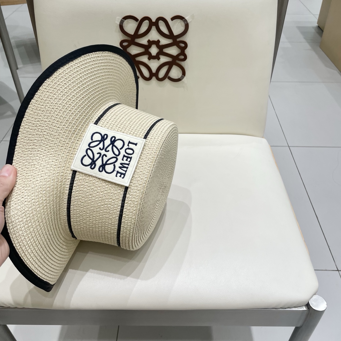  LOEWE罗意威大檐帽，太阳大草帽，细草制作，官方款开模，非市场普通版本,头围57cm